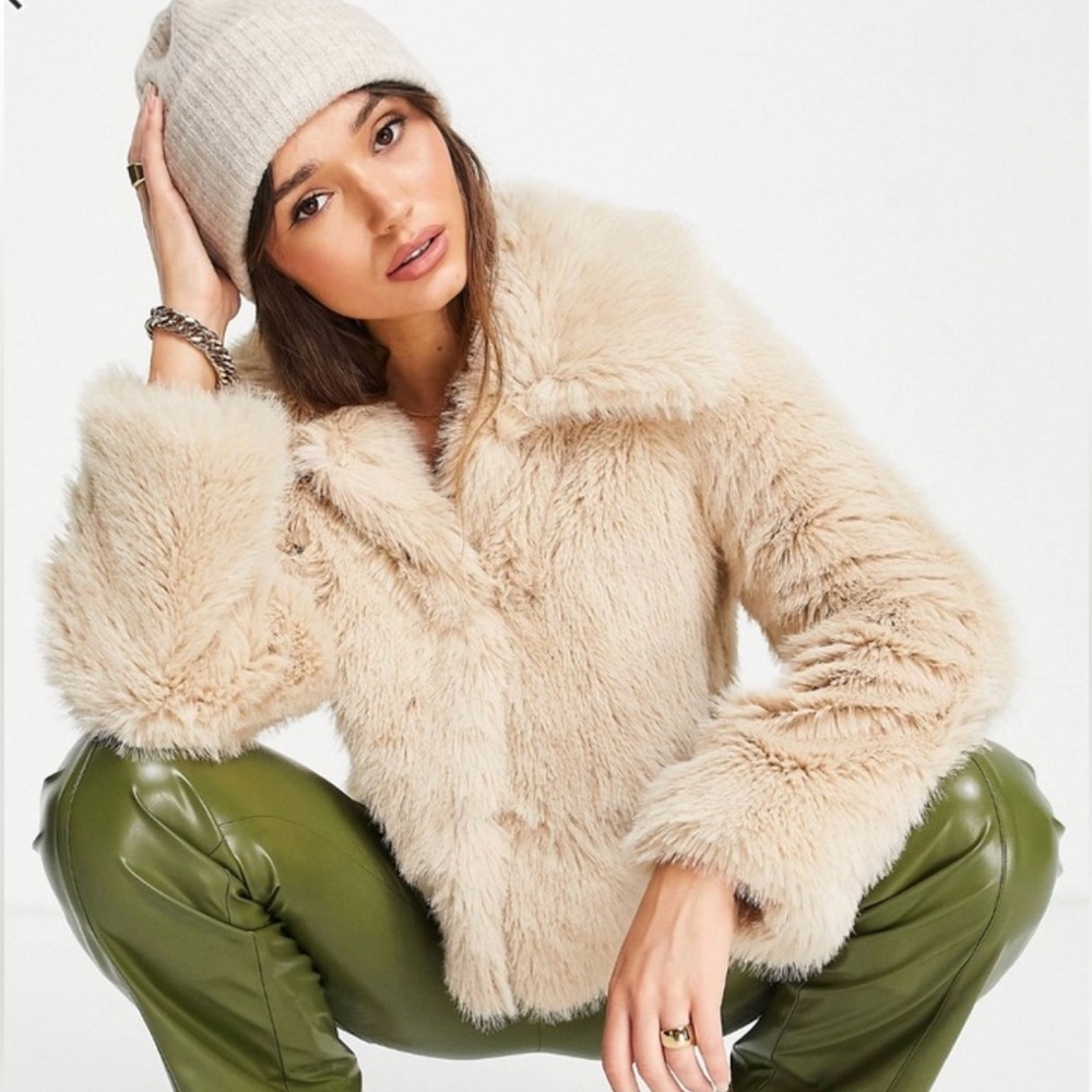 NWT Topshop Faux Fur Coat